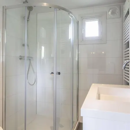 Holiday home Hideaway Retreat A Secluded Bungalow With Private Inhouse Sauna & Infrared