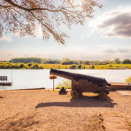 Holiday home Hideaway Retreat A Secluded Bungalow With Private Inhouse Sauna & Infrared